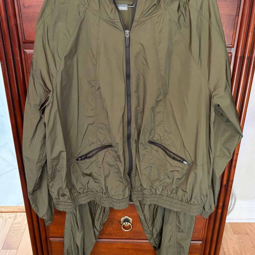 Olive Zella 2x Windbreaker Jacket Set